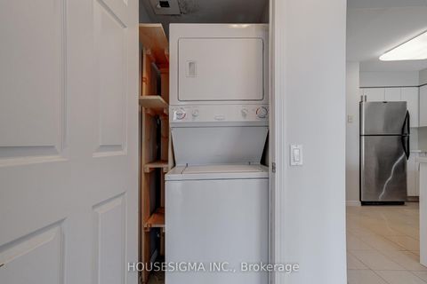 Photo 17 at 901 - 28 Harrison Garden Boulevard, Willowdale East, Toronto