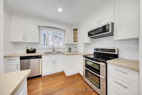 Photo 12 at 19 Wall Avenue, Pelmo Park W4, Toronto