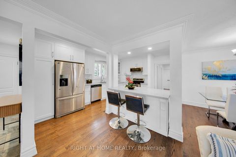 Photo 14 at 19 Wall Avenue, Pelmo Park W4, Toronto