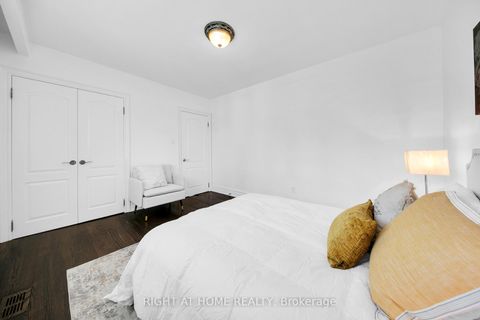 Photo 20 at 19 Wall Avenue, Pelmo Park W4, Toronto