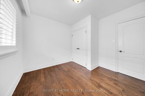 Photo 21 at 19 Wall Avenue, Pelmo Park W4, Toronto