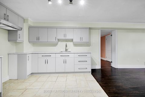 Photo 26 at 19 Wall Avenue, Pelmo Park W4, Toronto