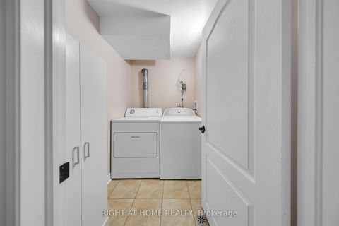 Photo 28 at 19 Wall Avenue, Pelmo Park W4, Toronto