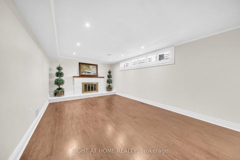 Photo 34 at 19 Wall Avenue, Pelmo Park W4, Toronto