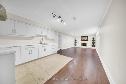 Photo 35 at 19 Wall Avenue, Pelmo Park W4, Toronto