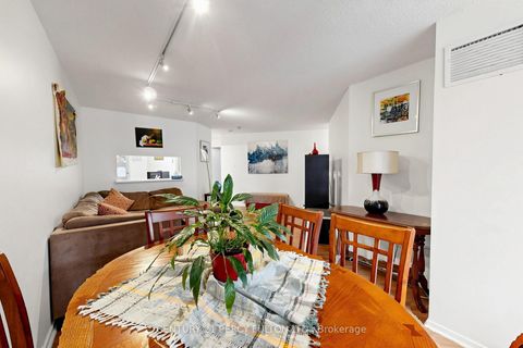 Photo 11 at 224 - 77 Maitland Place, North St. James Town, Toronto