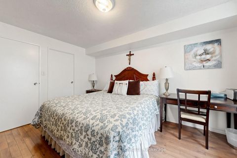 Photo 15 at 224 - 77 Maitland Place, North St. James Town, Toronto