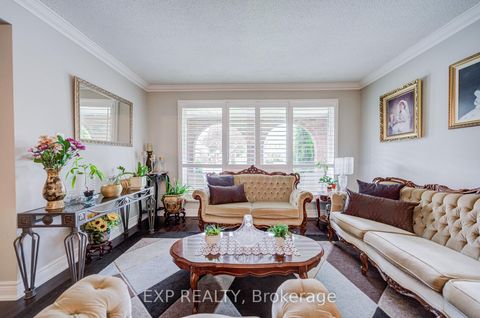 Photo 3 at 593A Scarlett Road N, Humber Heights, Toronto