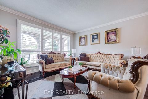Photo 4 at 593A Scarlett Road N, Humber Heights, Toronto