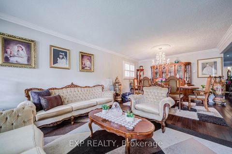 Photo 5 at 593A Scarlett Road N, Humber Heights, Toronto
