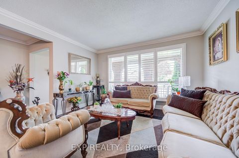 Photo 7 at 593A Scarlett Road N, Humber Heights, Toronto