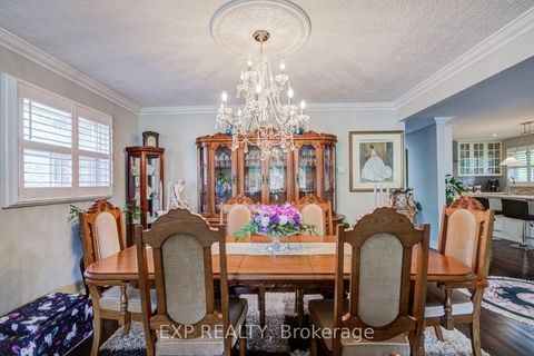 Photo 11 at 593A Scarlett Road N, Humber Heights, Toronto