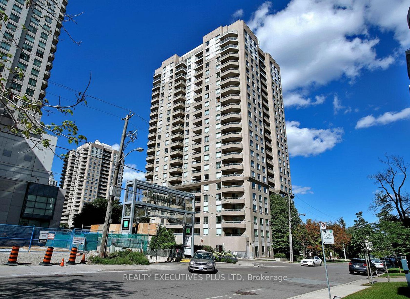 604 - 18 Hillcrest Avenue, Willowdale East, Toronto 