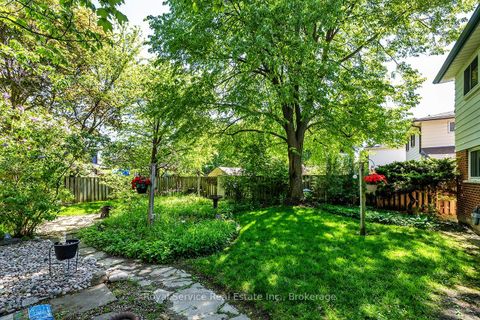 Photo 27 at 17 Gorsey Square, Malvern, Toronto