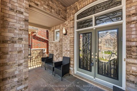 Photo 3 at 103 Sir Stevens Drive, Patterson, Vaughan