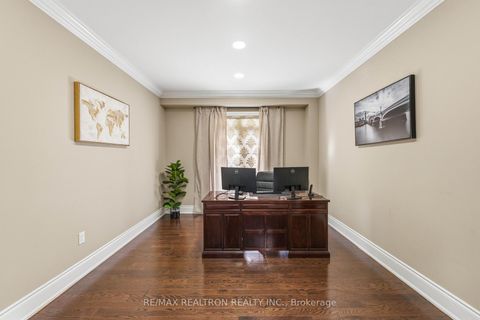 Photo 10 at 103 Sir Stevens Drive, Patterson, Vaughan