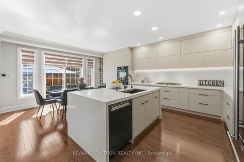Photo 12 at 103 Sir Stevens Drive, Patterson, Vaughan