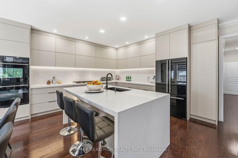 Photo 13 at 103 Sir Stevens Drive, Patterson, Vaughan