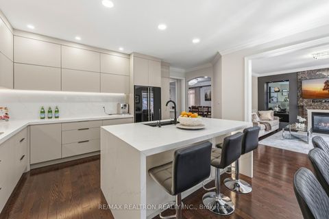 Photo 14 at 103 Sir Stevens Drive, Patterson, Vaughan