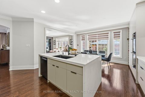 Photo 16 at 103 Sir Stevens Drive, Patterson, Vaughan