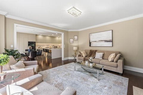 Photo 23 at 103 Sir Stevens Drive, Patterson, Vaughan