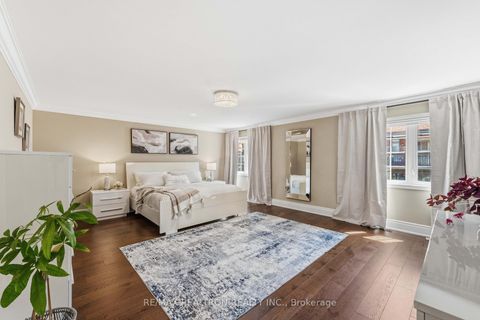 Photo 27 at 103 Sir Stevens Drive, Patterson, Vaughan