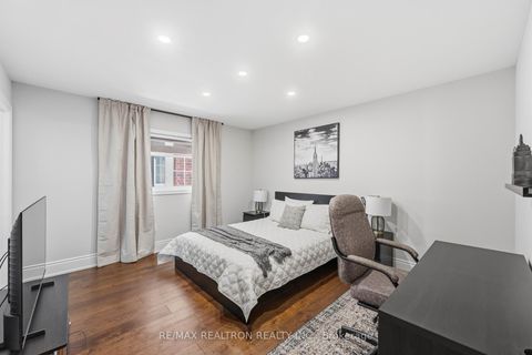 Photo 31 at 103 Sir Stevens Drive, Patterson, Vaughan