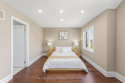 Photo 41 at 103 Sir Stevens Drive, Patterson, Vaughan