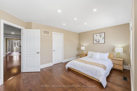Photo 42 at 103 Sir Stevens Drive, Patterson, Vaughan