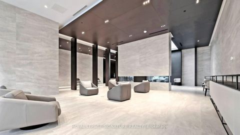 Photo 3 at 1011 - 2221 Yonge Street, Mount Pleasant West, Toronto