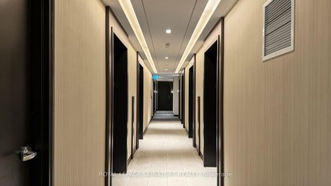 Photo 6 at 1011 - 2221 Yonge Street, Mount Pleasant West, Toronto