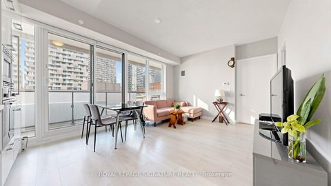 Photo 8 at 1011 - 2221 Yonge Street, Mount Pleasant West, Toronto