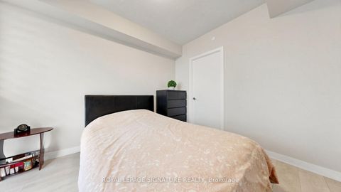 Photo 18 at 1011 - 2221 Yonge Street, Mount Pleasant West, Toronto