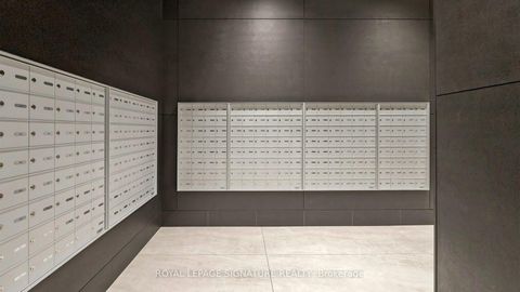 Photo 43 at 1011 - 2221 Yonge Street, Mount Pleasant West, Toronto