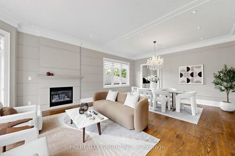 Photo 5 at 19 Michigan Drive, Newtonbrook East, Toronto