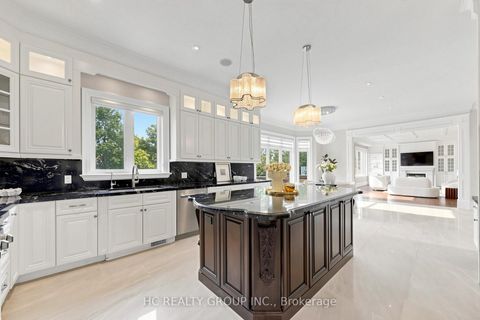 Photo 12 at 19 Michigan Drive, Newtonbrook East, Toronto