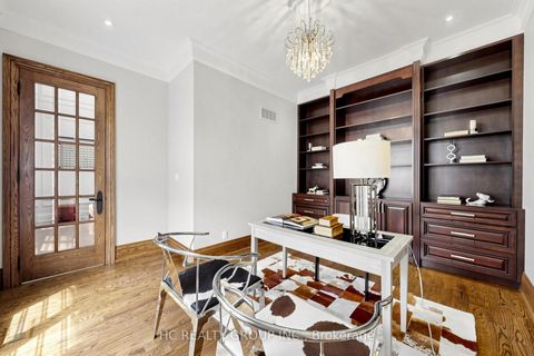 Photo 18 at 19 Michigan Drive, Newtonbrook East, Toronto