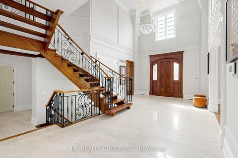 Photo 20 at 19 Michigan Drive, Newtonbrook East, Toronto