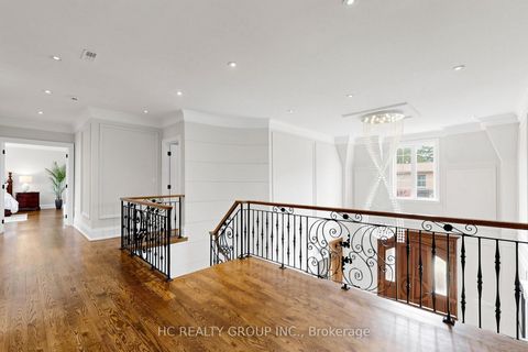 Photo 22 at 19 Michigan Drive, Newtonbrook East, Toronto