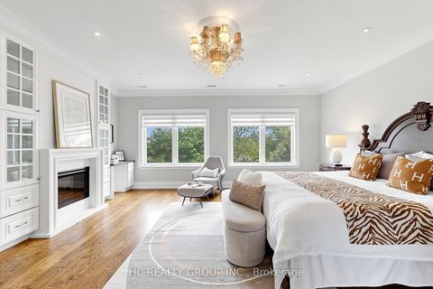 Photo 24 at 19 Michigan Drive, Newtonbrook East, Toronto