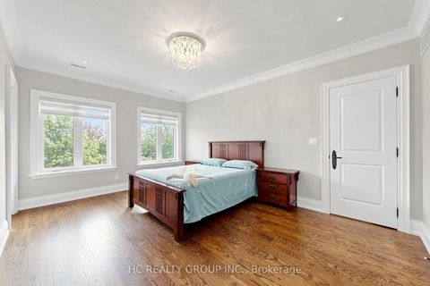 Photo 30 at 19 Michigan Drive, Newtonbrook East, Toronto