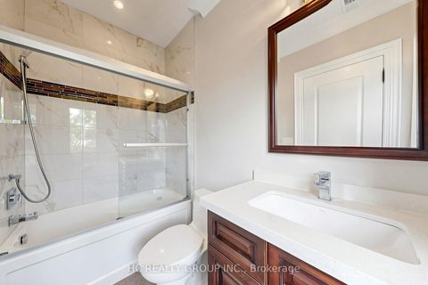 Photo 31 at 19 Michigan Drive, Newtonbrook East, Toronto