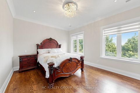 Photo 32 at 19 Michigan Drive, Newtonbrook East, Toronto