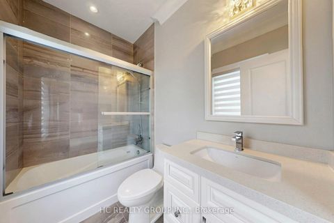 Photo 33 at 19 Michigan Drive, Newtonbrook East, Toronto