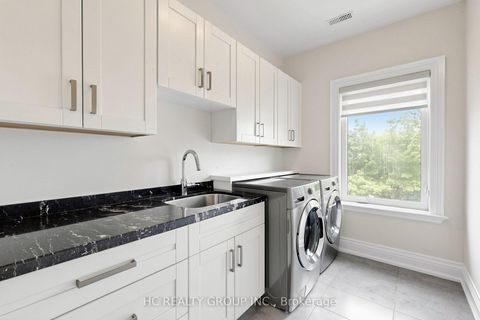 Photo 34 at 19 Michigan Drive, Newtonbrook East, Toronto