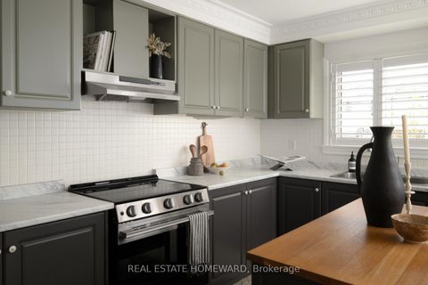 Photo 12 at 22 Kimbourne Avenue, East York, Toronto