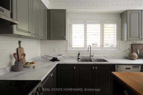 Photo 13 at 22 Kimbourne Avenue, East York, Toronto