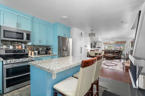 Photo 4 at 91 - 10 Rodda Boulevard, West Hill, Toronto