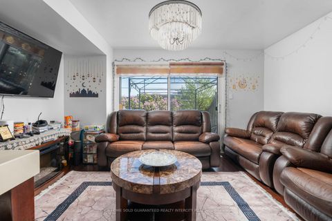 Photo 9 at 91 - 10 Rodda Boulevard, West Hill, Toronto
