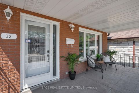 Photo 1 at 22 East Drive E, Smythe, Toronto